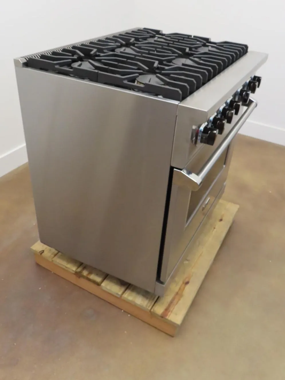 Viking 5 Series VGR5366BSS 36" Stainless Pro-Style Natural Gas Range 2022 Model